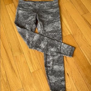 Lululemon cropped leggings
